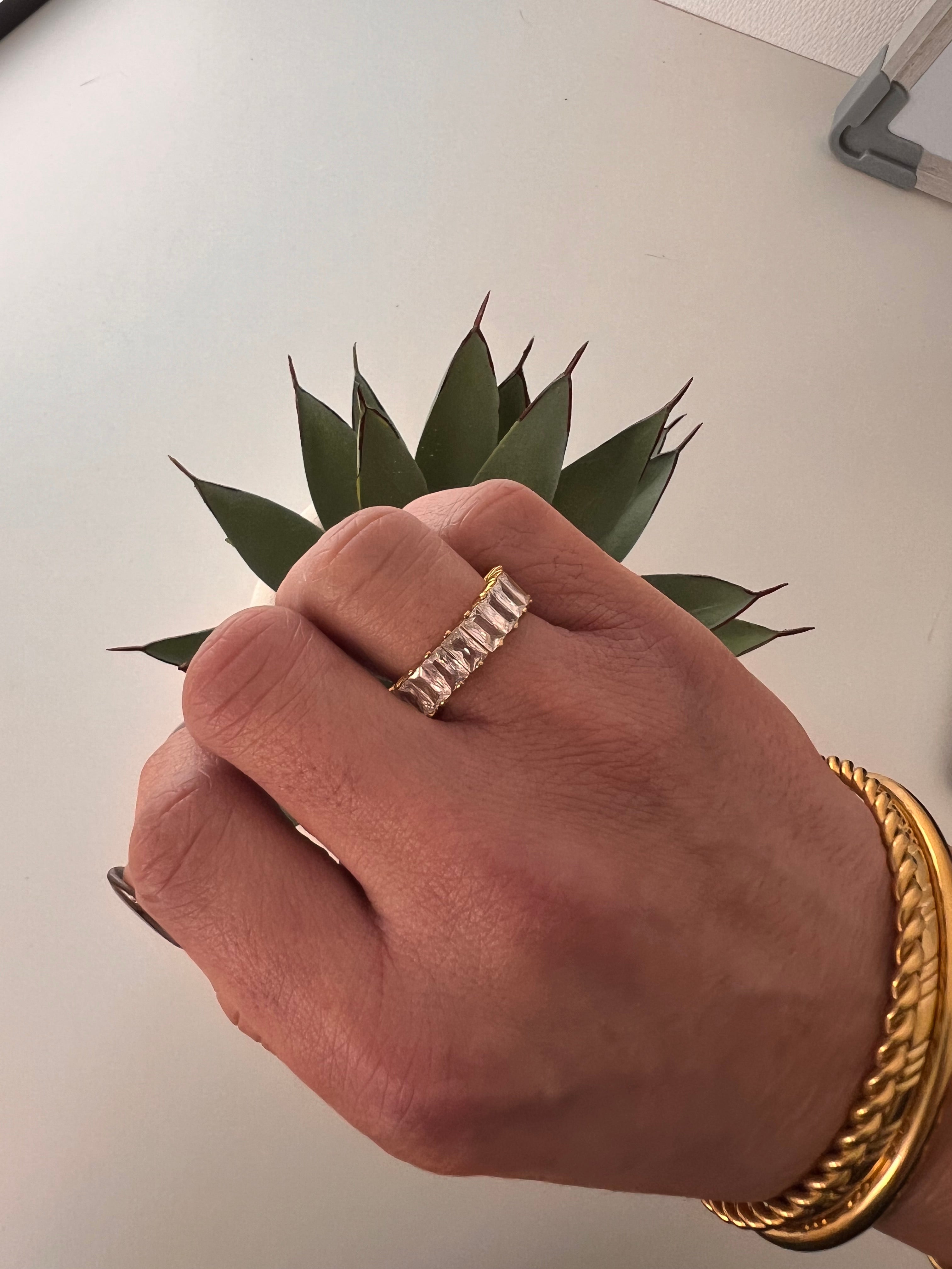 BAGUE LUCIA