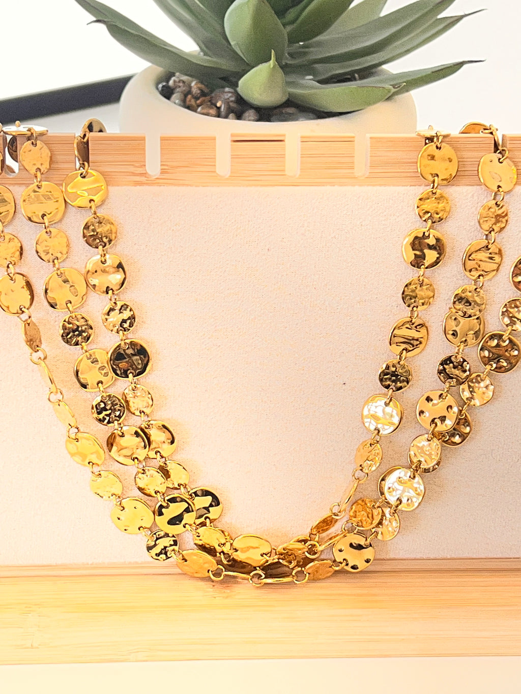 COLLIER HIND