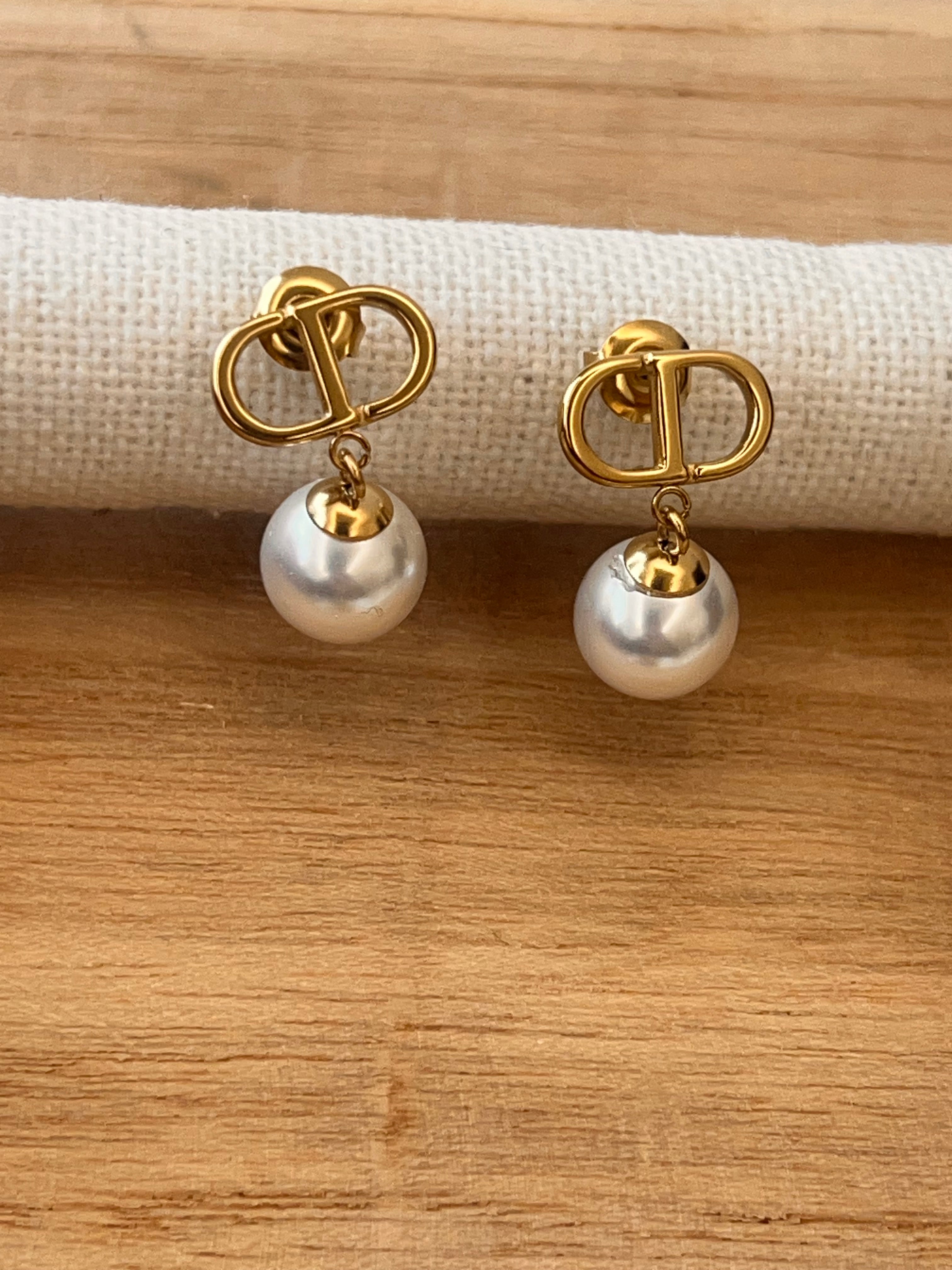 BOUCLE D’OREILLES PERLINE