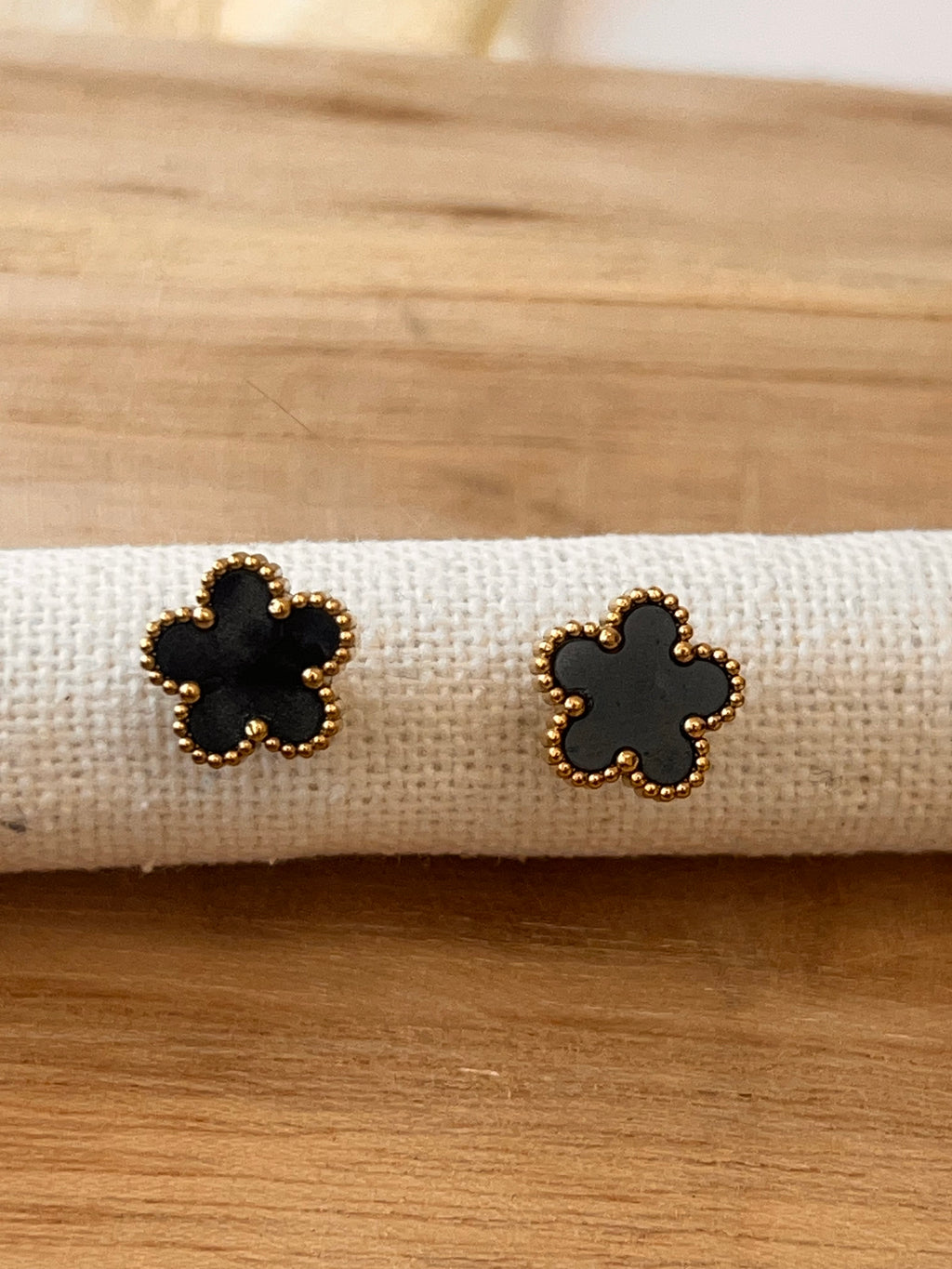 BOUCLE D’OREILLES MINI NÉRA