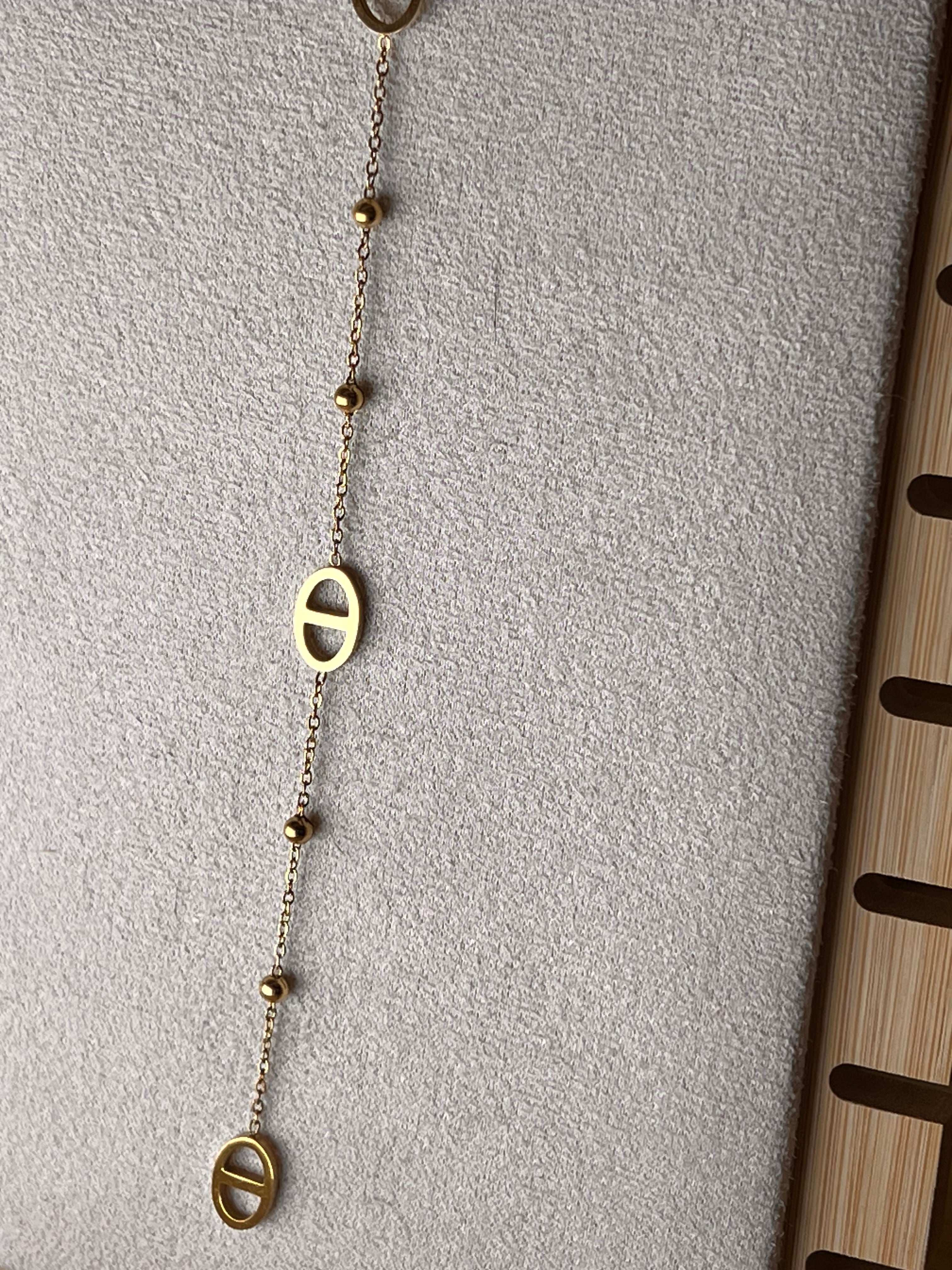 COLLIER Y BABY MAJESTÉ